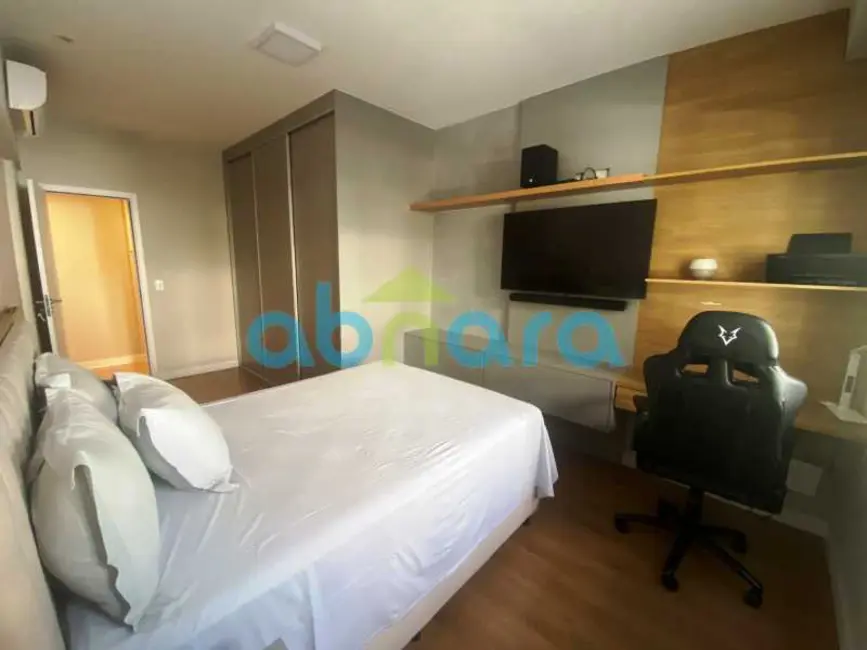 Foto 9 de Apartamento com 5 quartos à venda, 216m2 em Rio De Janeiro - RJ