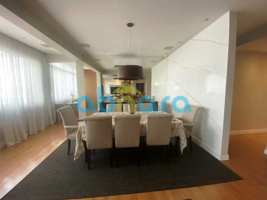 Foto 1 de Apartamento com 5 quartos à venda, 216m2 em Rio De Janeiro - RJ
