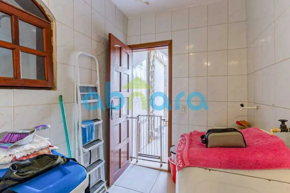 Foto 3 de Casa de Condomínio com 4 quartos à venda, 380m2 em Rio De Janeiro - RJ