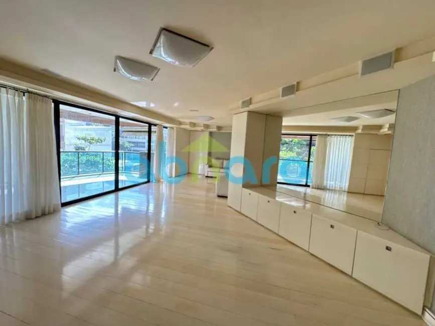Foto 4 de Apartamento com 3 quartos à venda, 210m2 em Rio De Janeiro - RJ