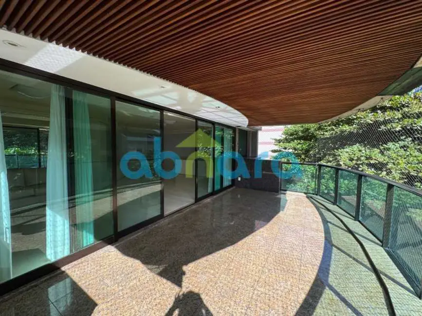 Foto 1 de Apartamento com 3 quartos à venda, 210m2 em Rio De Janeiro - RJ