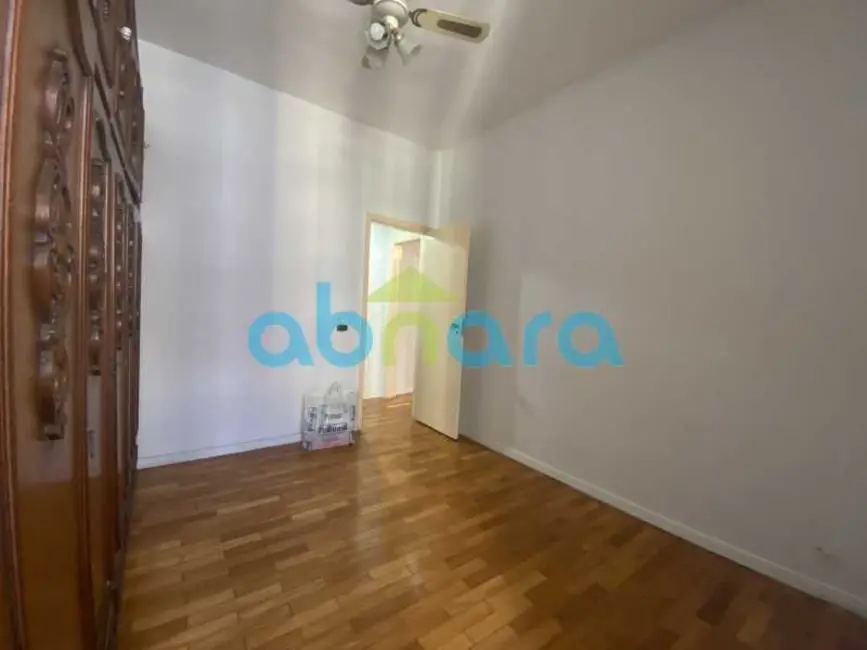 Foto 8 de Apartamento com 2 quartos à venda, 70m2 em Rio De Janeiro - RJ