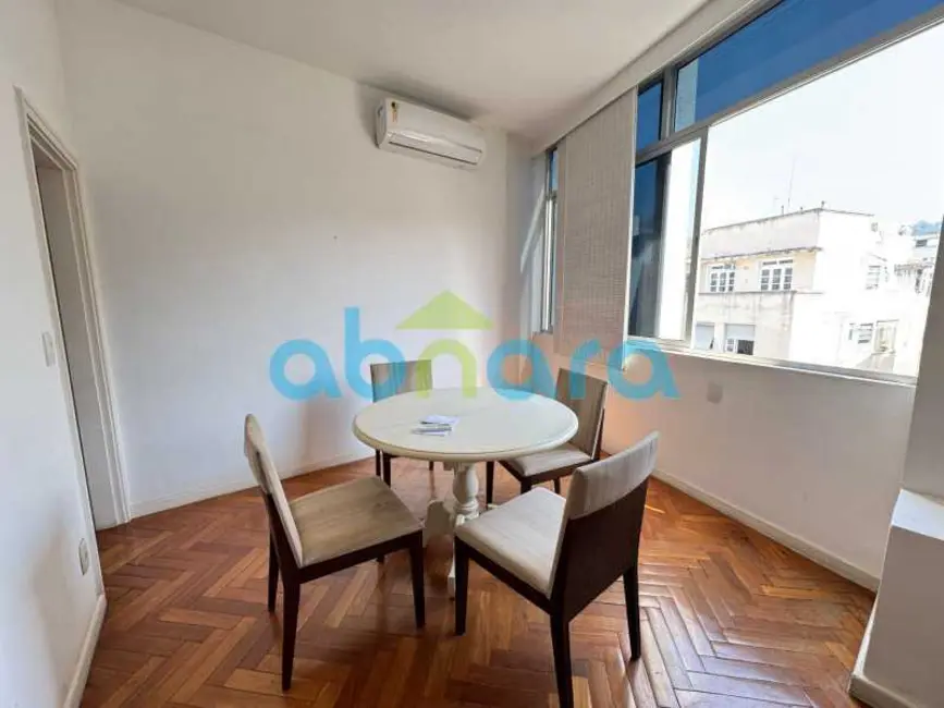 Foto 2 de Apartamento com 2 quartos à venda, 110m2 em Rio De Janeiro - RJ