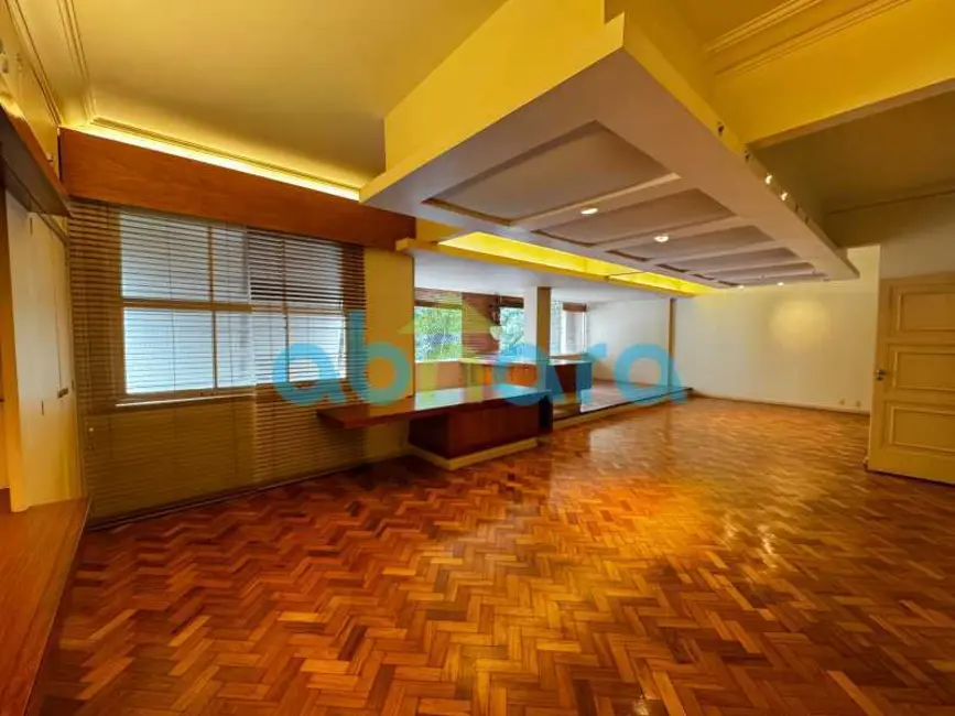 Apartamento com 4 quartos à venda, 190m2 em Rio De Janeiro - RJ - imagem 2 Foto 2 de Apartamento com 4 quartos à venda, 190m2 em Rio De Janeiro - RJ