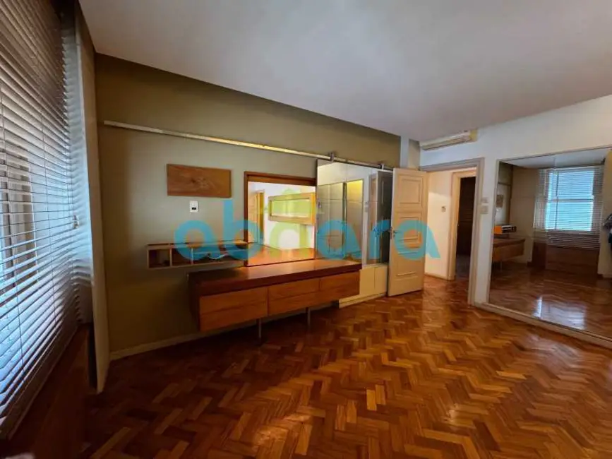 Apartamento com 4 quartos à venda, 190m2 em Rio De Janeiro - RJ - imagem 8 Foto 8 de Apartamento com 4 quartos à venda, 190m2 em Rio De Janeiro - RJ