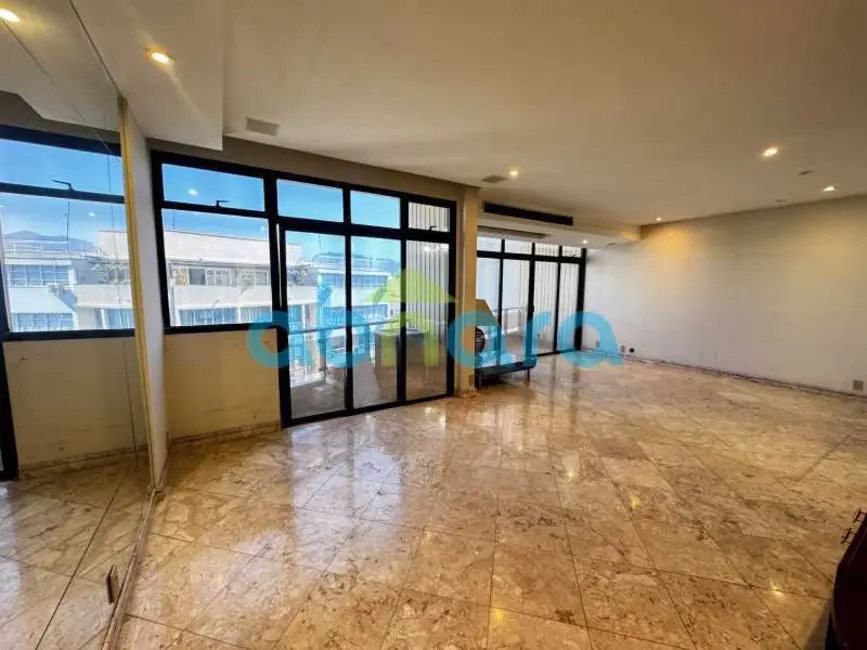 Foto 1 de Apartamento com 3 quartos à venda, 170m2 em Rio De Janeiro - RJ