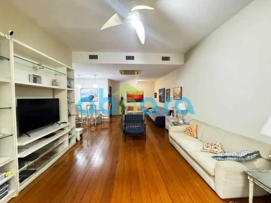 Foto 3 de Apartamento com 4 quartos à venda, 202m2 em Rio De Janeiro - RJ