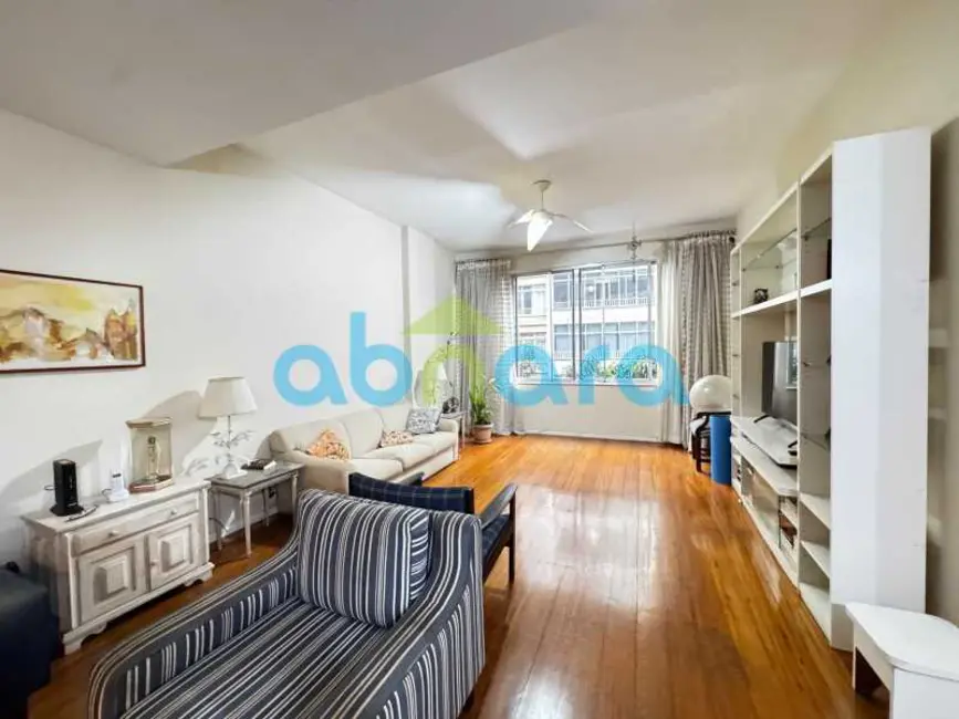 Foto 2 de Apartamento com 4 quartos à venda, 202m2 em Rio De Janeiro - RJ