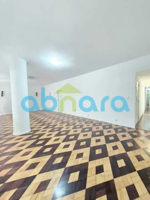 Apartamento com 3 quartos à venda, 144m2 em Rio De Janeiro - RJ - imagem 2 Foto 2 de Apartamento com 3 quartos à venda, 144m2 em Rio De Janeiro - RJ
