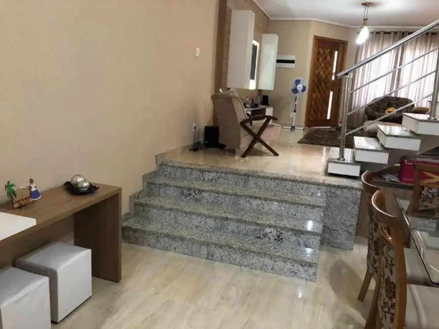 Foto 9 de Sobrado com 3 quartos à venda, 180m2 em Vila Ivone, São Paulo - SP