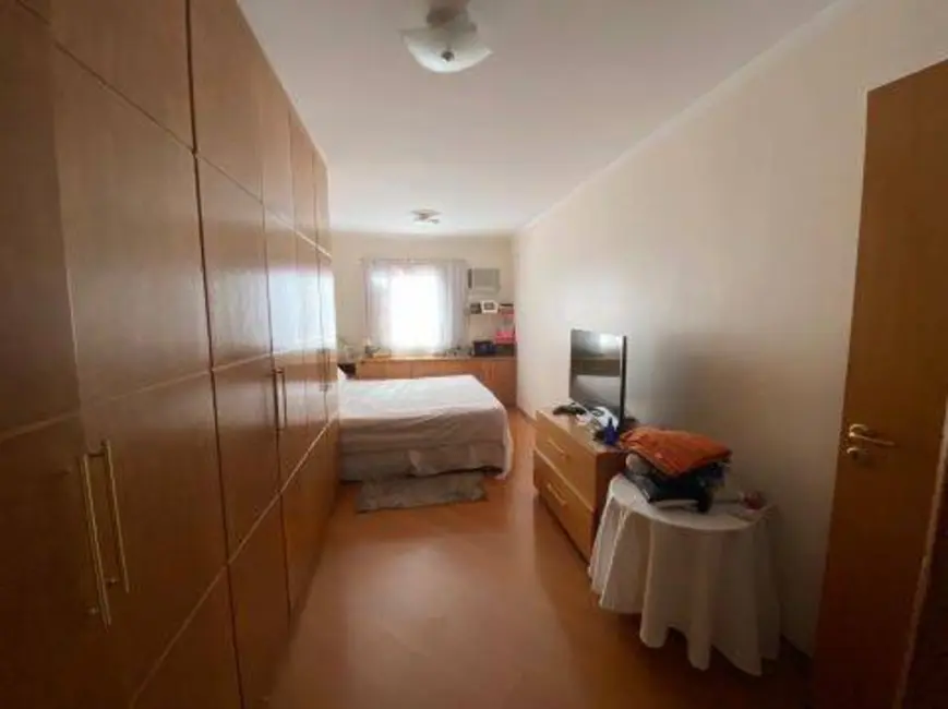 Sobrado com 7 quartos à venda, 421m2 em Jardim Iva, São Paulo - SP - imagem 7 Foto 7 de Sobrado com 7 quartos à venda, 421m2 em Jardim Iva, São Paulo - SP