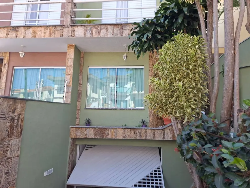 Foto 1 de Casa com 3 quartos à venda, 216m2 em Jardim Textil, São Paulo - SP