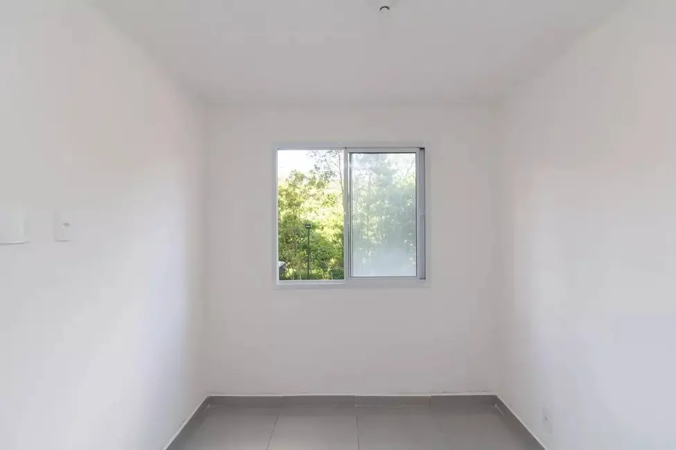 Foto 9 de Apartamento com 2 quartos para alugar, 40m2 em Jardim Helian, São Paulo - SP