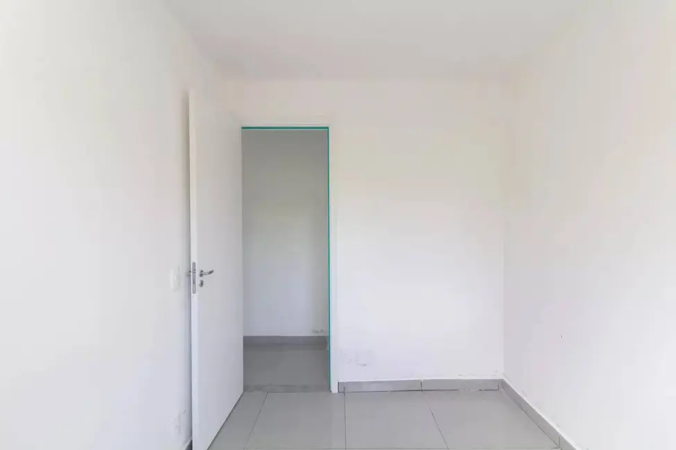 Foto 4 de Apartamento com 2 quartos para alugar, 40m2 em Jardim Helian, São Paulo - SP