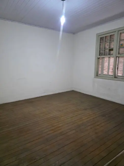 Foto 4 de Casa com 2 quartos para alugar, 180m2 em Quarta Parada, São Paulo - SP