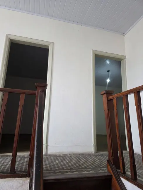 Foto 2 de Casa com 2 quartos para alugar, 180m2 em Quarta Parada, São Paulo - SP