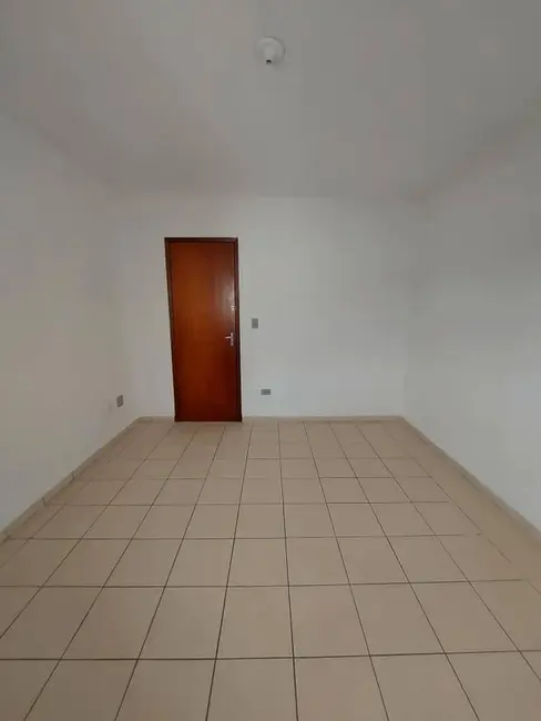 Casa com 2 quartos para alugar em Itaquera, São Paulo - SP - imagem 5 Foto 5 de Casa com 2 quartos para alugar em Itaquera, São Paulo - SP