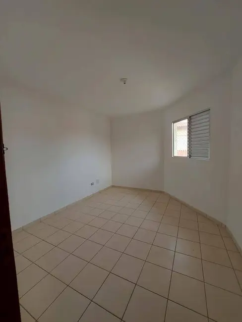Casa com 2 quartos para alugar em Itaquera, São Paulo - SP - imagem 6 Foto 6 de Casa com 2 quartos para alugar em Itaquera, São Paulo - SP