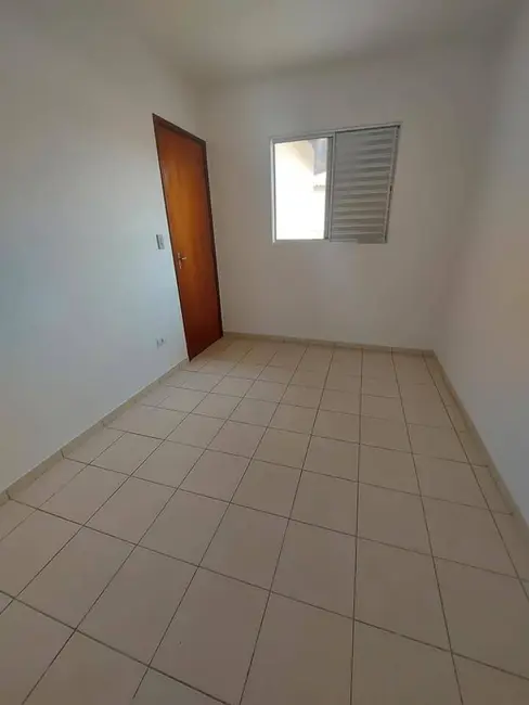 Casa com 2 quartos para alugar em Itaquera, São Paulo - SP - imagem 4 Foto 4 de Casa com 2 quartos para alugar em Itaquera, São Paulo - SP