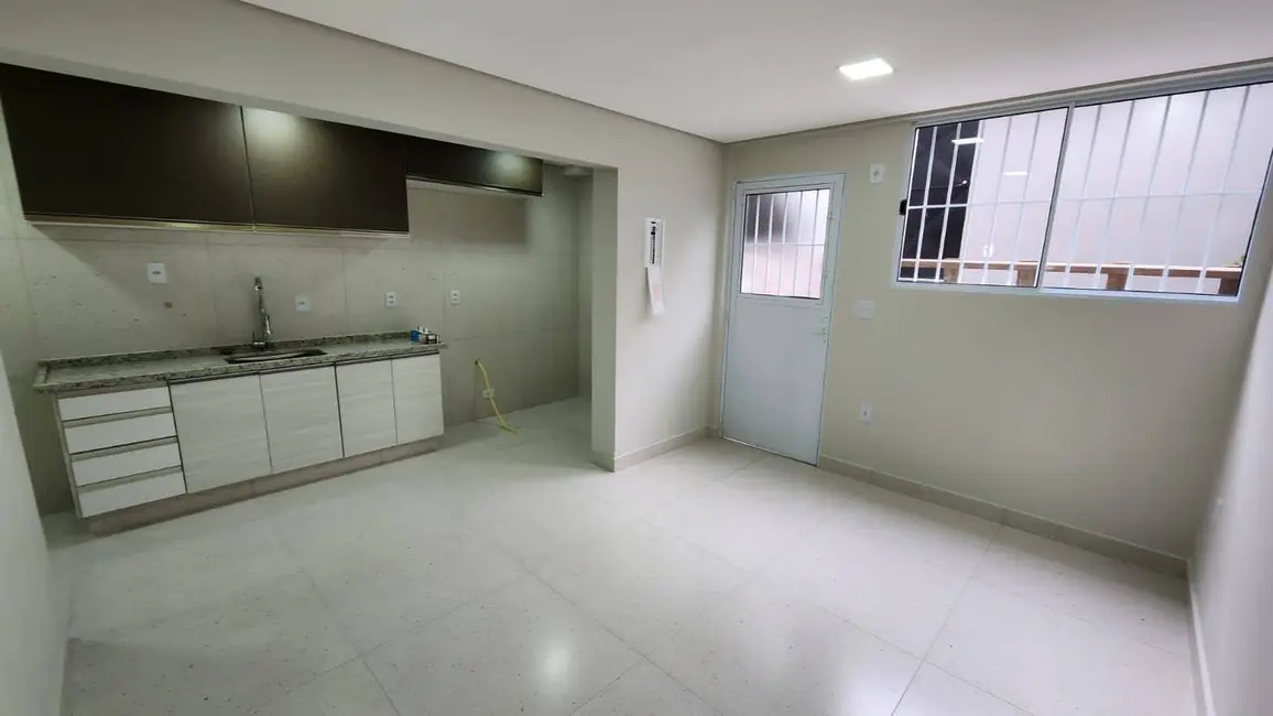 Foto 5 de Casa com 2 quartos para alugar, 60m2 em Jardim Fernandes, São Paulo - SP