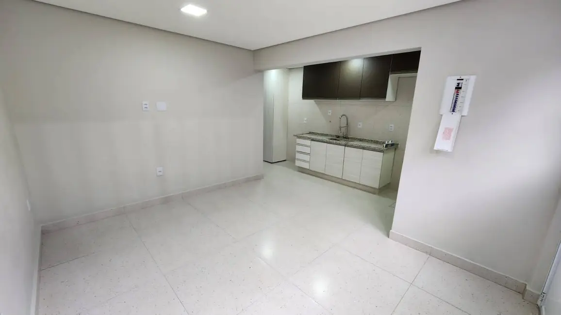 Foto 8 de Casa com 2 quartos para alugar, 60m2 em Jardim Fernandes, São Paulo - SP