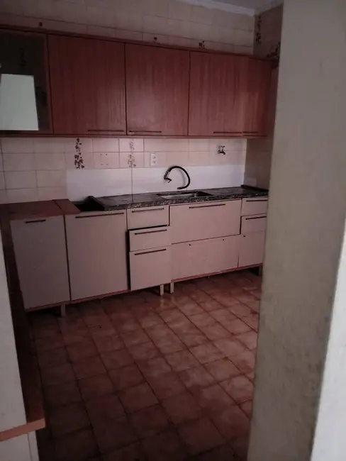 Sobrado com 3 quartos para alugar, 150m2 em Jardim Piqueroby, São Paulo - SP - imagem 6 Foto 6 de Sobrado com 3 quartos para alugar, 150m2 em Jardim Piqueroby, São Paulo - SP