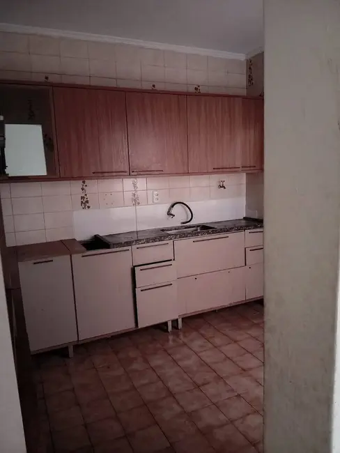 Sobrado com 3 quartos para alugar, 150m2 em Jardim Piqueroby, São Paulo - SP - imagem 9 Foto 9 de Sobrado com 3 quartos para alugar, 150m2 em Jardim Piqueroby, São Paulo - SP