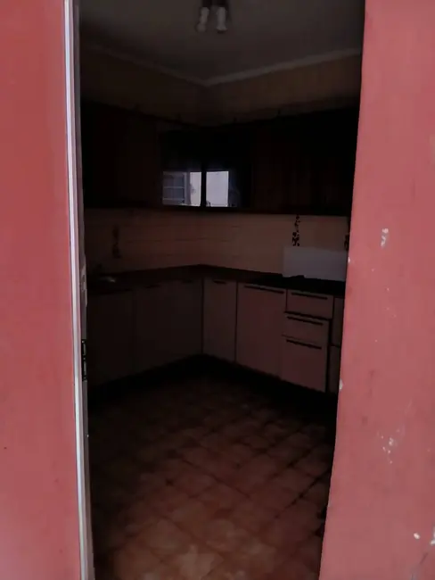 Sobrado com 3 quartos para alugar, 150m2 em Jardim Piqueroby, São Paulo - SP - imagem 8 Foto 8 de Sobrado com 3 quartos para alugar, 150m2 em Jardim Piqueroby, São Paulo - SP