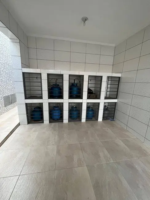 Apartamento com 1 quarto para alugar, 30m2 em Vila Antonieta, São Paulo - SP - imagem 3 Foto 3 de Apartamento com 1 quarto para alugar, 30m2 em Vila Antonieta, São Paulo - SP
