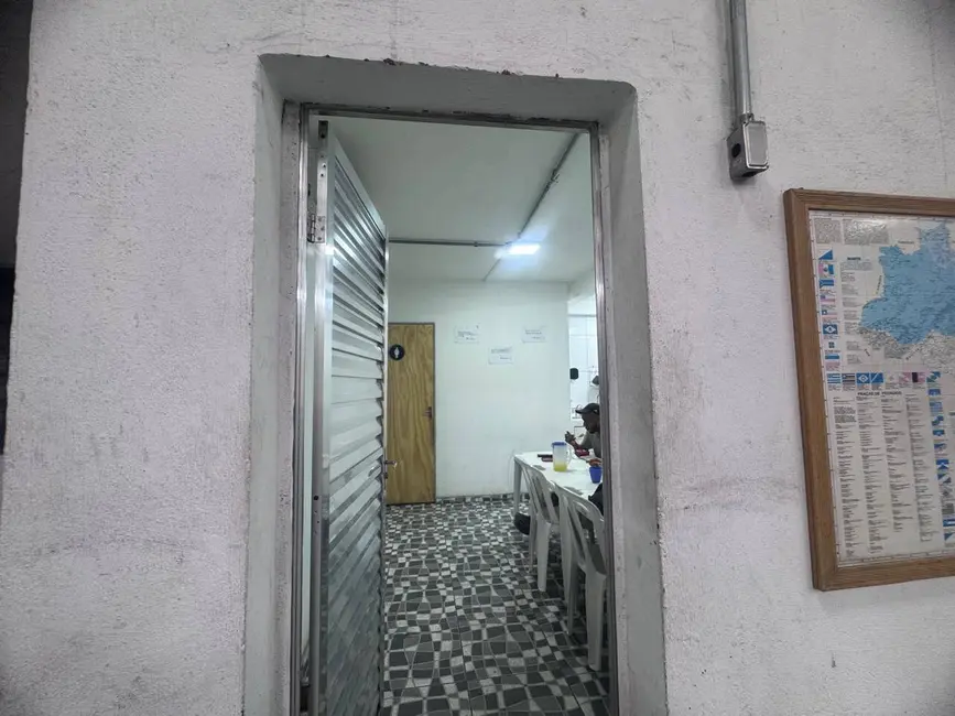 Foto 3 de Armazém / Galpão para alugar, 1600m2 em Vila Mesquita, São Paulo - SP