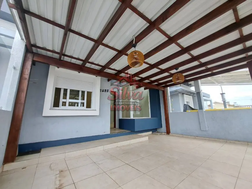 Foto 1 de Casa com 2 quartos à venda, 49m2 em Centro, Imbe - RS