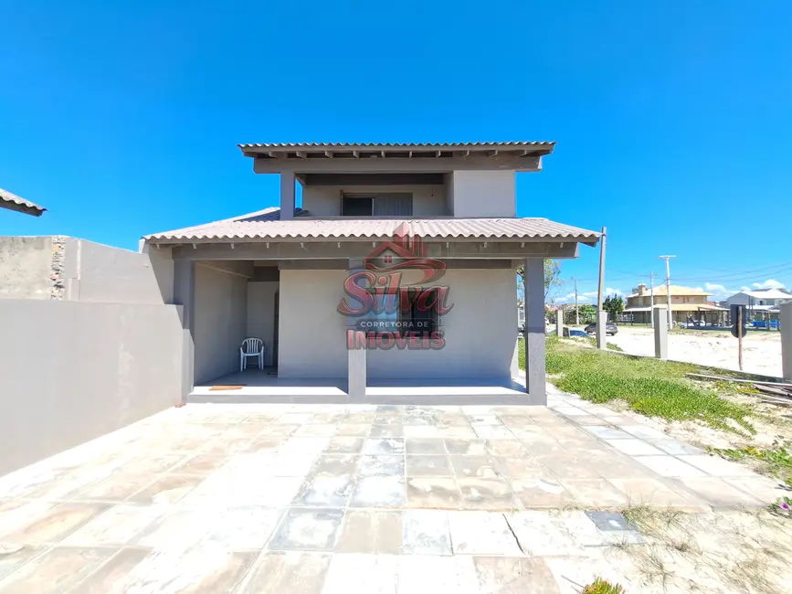 Foto 2 de Casa com 3 quartos à venda em Imbe - RS