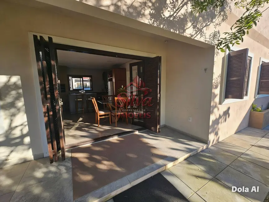 Foto 2 de Casa com 4 quartos à venda em Imbe - RS