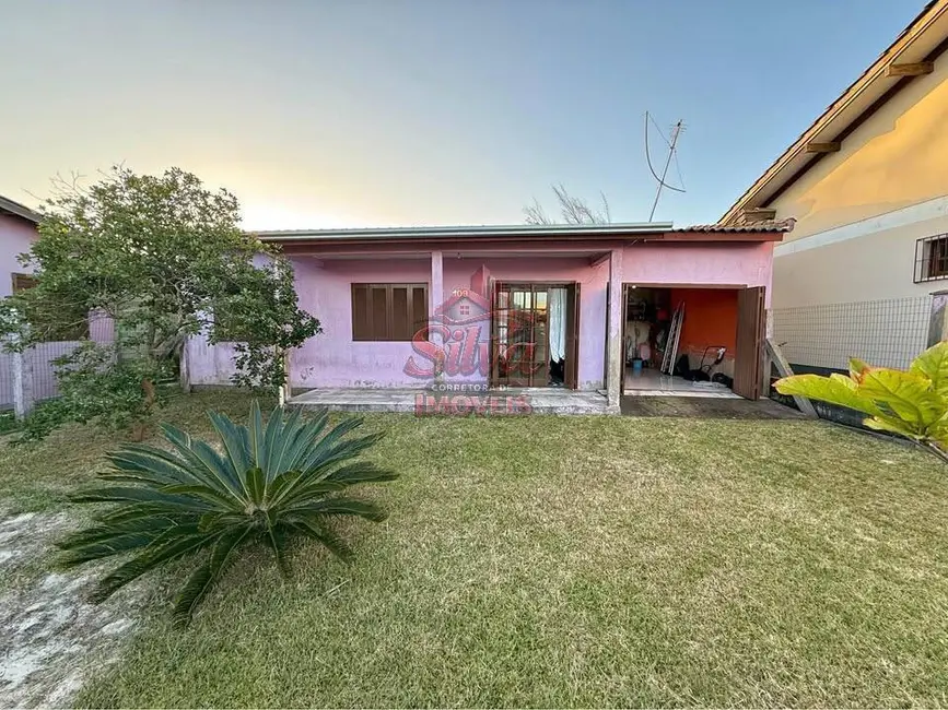 Foto 1 de Casa com 3 quartos à venda em Imbe - RS