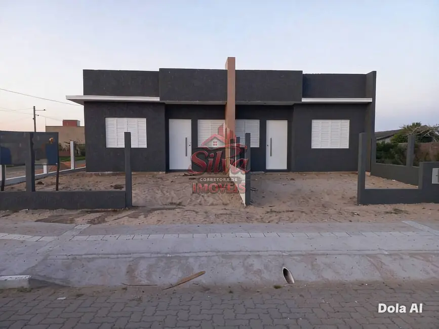 Foto 2 de Casa com 2 quartos à venda em Imbe - RS