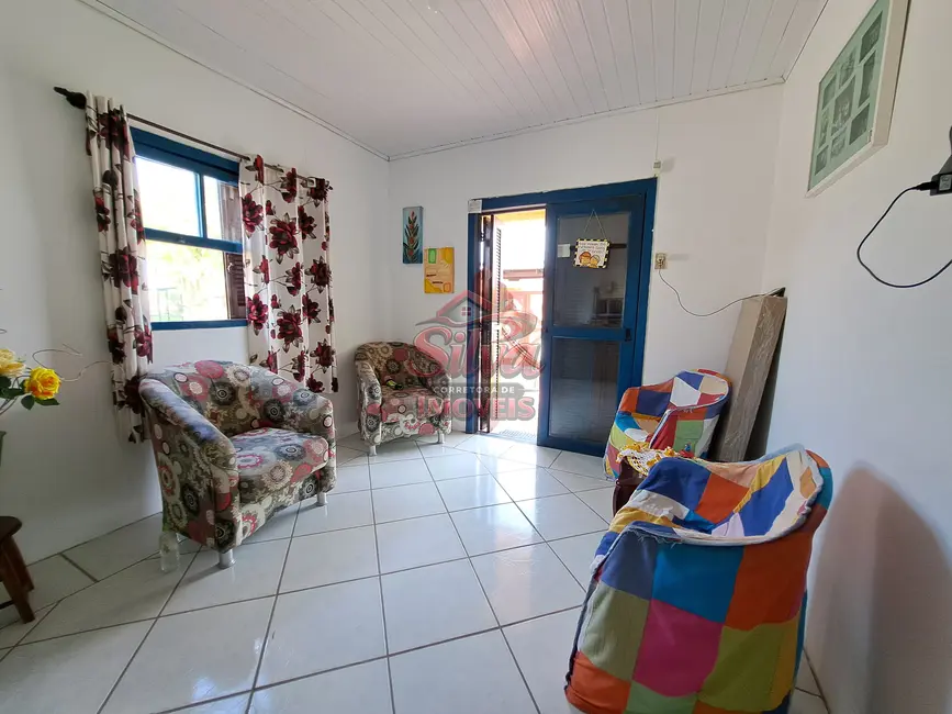 Casa com 2 quartos à venda em Imbe - RS - imagem 5 Foto 5 de Casa com 2 quartos à venda em Imbe - RS