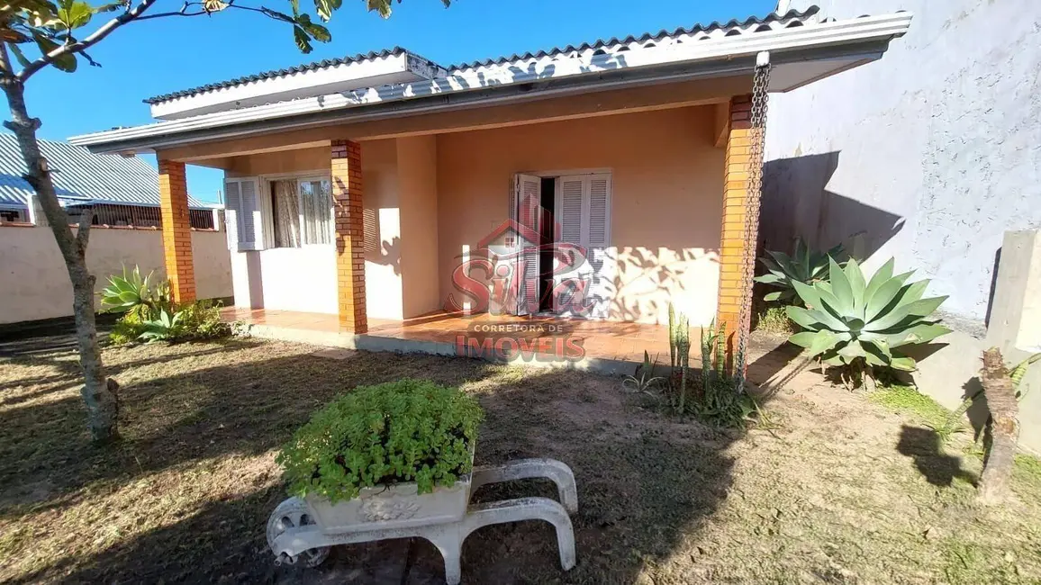 Foto 2 de Casa com 4 quartos à venda em Imbe - RS