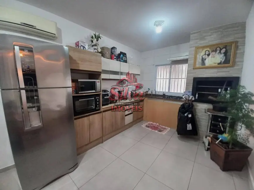 Foto 5 de Casa com 3 quartos à venda em Centro, Imbe - RS