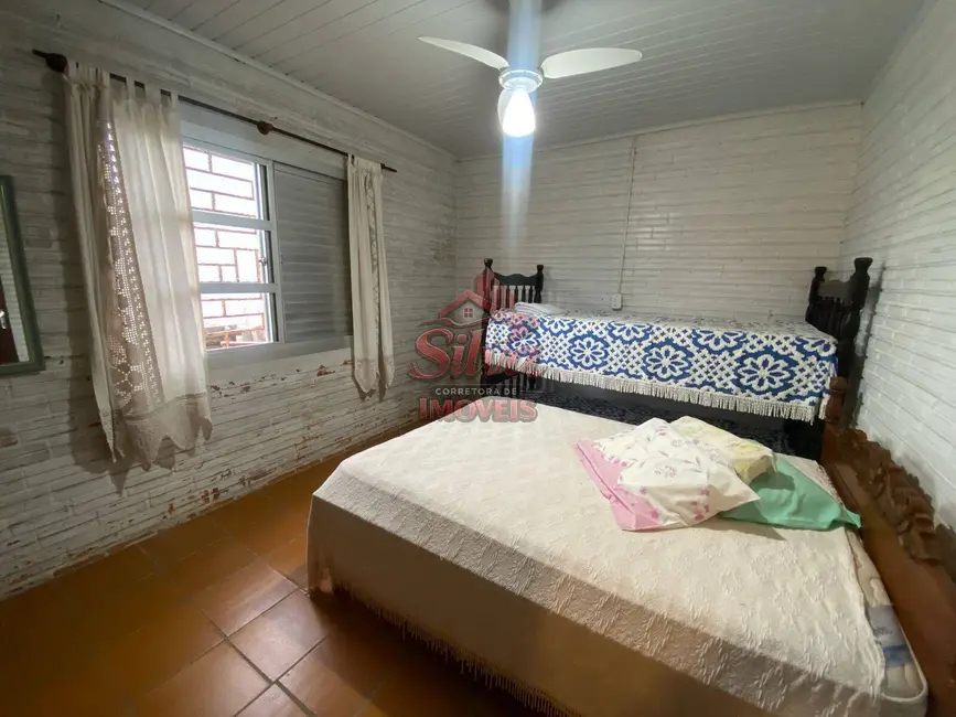 Foto 6 de Casa com 5 quartos à venda em Imbe - RS