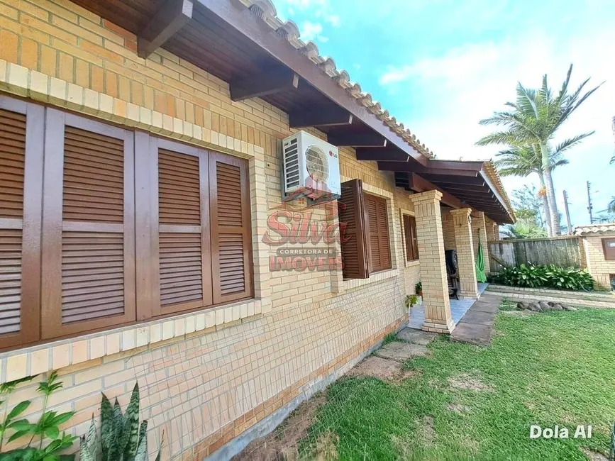 Foto 2 de Casa com 4 quartos à venda em Imbe - RS