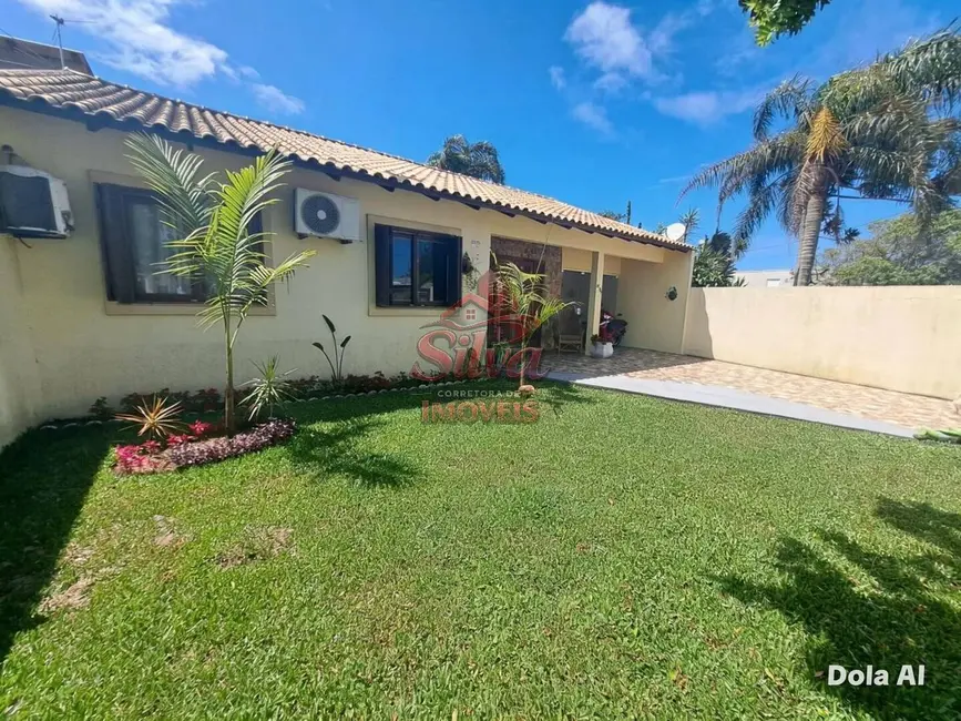 Foto 1 de Casa com 4 quartos à venda em Imbe - RS