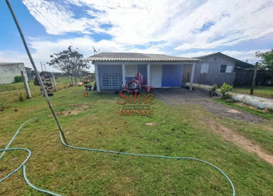 Foto 1 de Casa com 3 quartos à venda em Imbe - RS