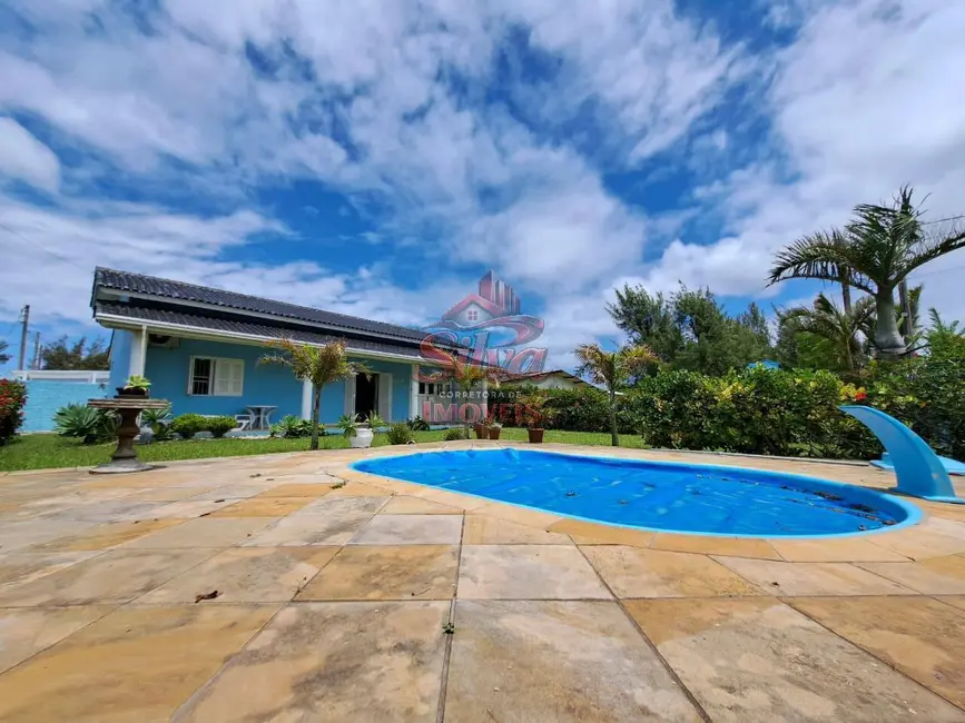 Foto 2 de Casa com 4 quartos à venda em Imbe - RS