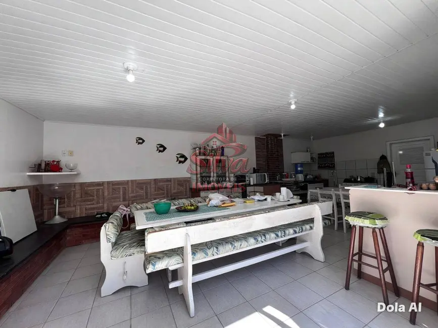 Foto 9 de Casa com 5 quartos à venda em Imbe - RS