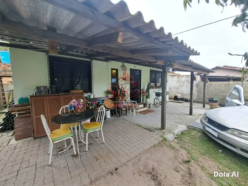 Foto 2 de Casa com 3 quartos à venda, 300m2 em Imbe - RS