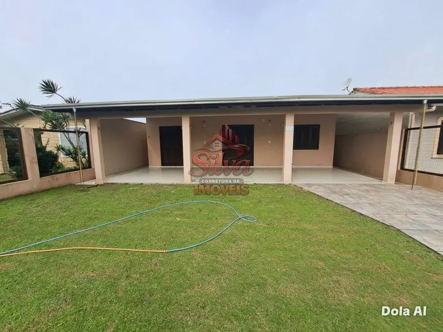 Foto 2 de Casa com 6 quartos à venda em Imbe - RS