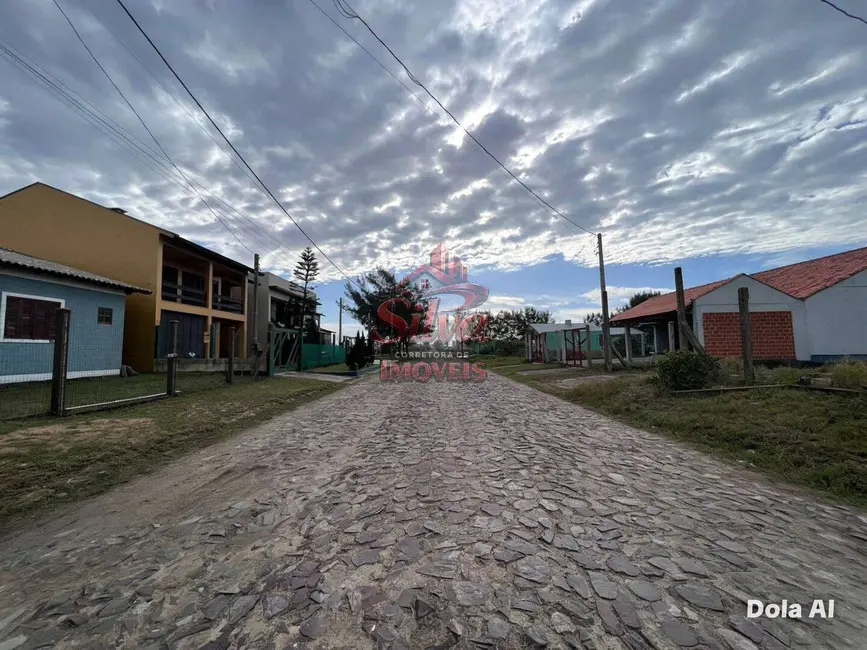 Foto 2 de Terreno / Lote à venda, 350m2 em Imbe - RS
