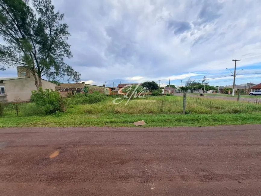 Foto 2 de Terreno / Lote à venda, 610m2 em Imbe - RS