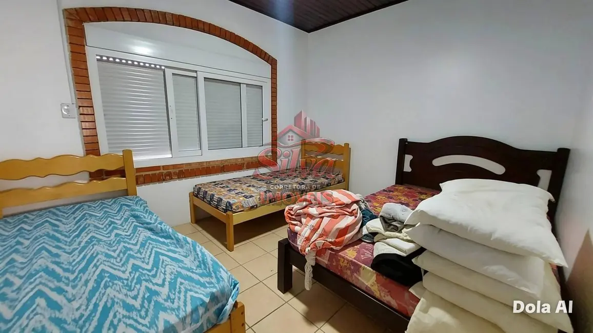 Foto 4 de Casa com 5 quartos à venda em Imbe - RS
