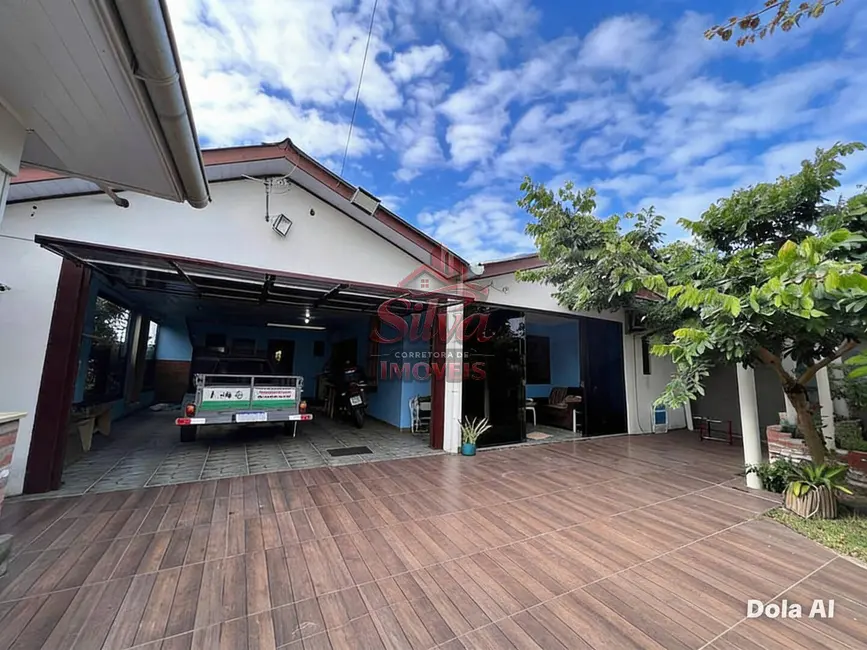 Foto 1 de Casa com 3 quartos à venda em Imbe - RS